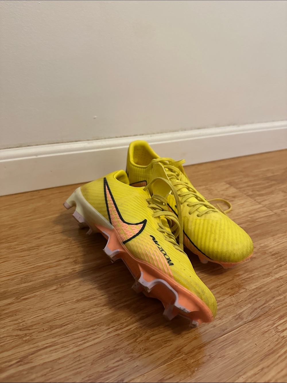 Nike Women Yellow Soccer Cleats with Black Swoosh - Picture 3 of 4
